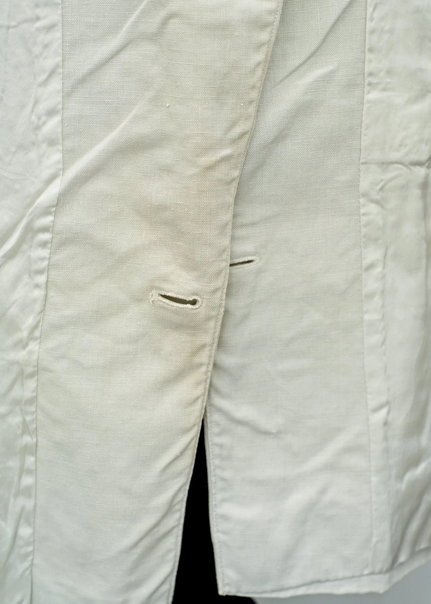 1940s Vintage White Linen Shawl Collar Tuxedo Dinner Jacket • 38R Chest