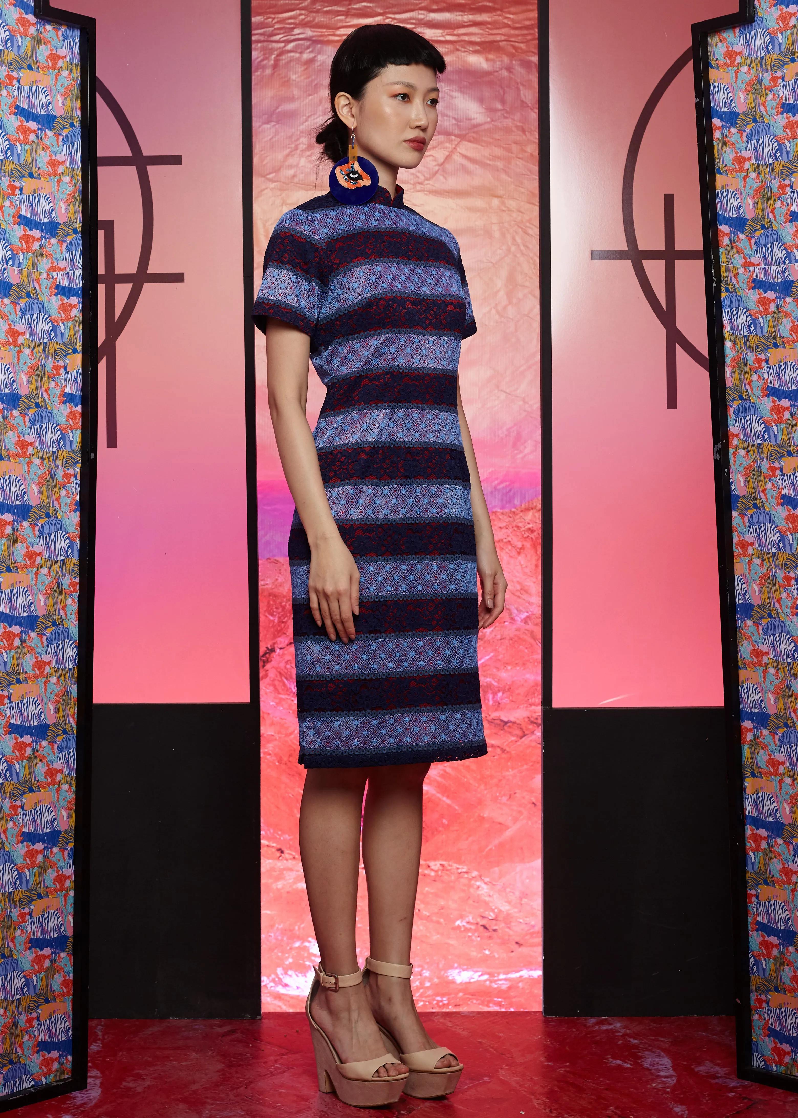 BLUE LACE WITH RED SATIN - STRAIGHT CUT CHEONGSAM WITH BACK ZIPPER OPENING - BLUE