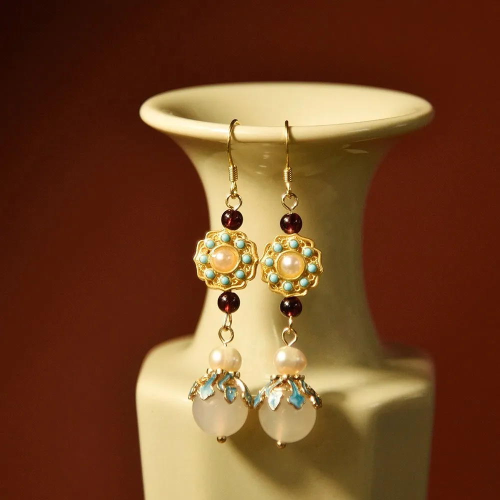 Dangle Earrings: Gretel