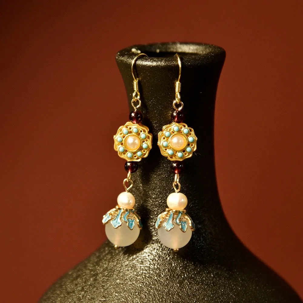 Dangle Earrings: Gretel