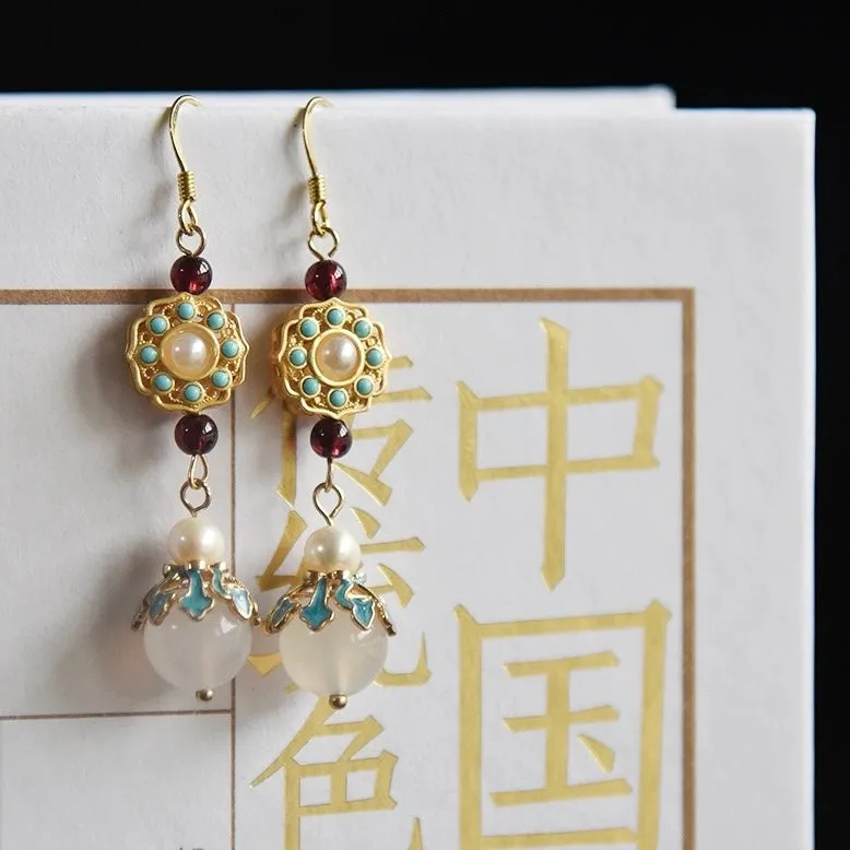 Dangle Earrings: Gretel