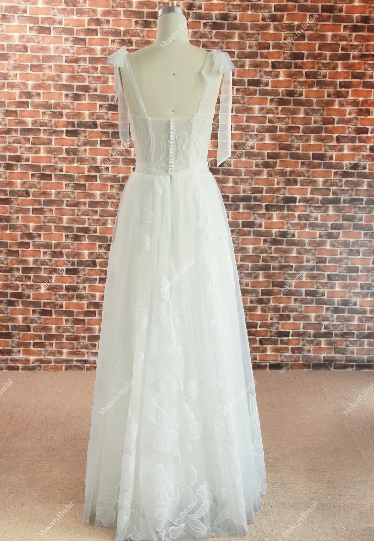 Dreamy Sweetheart Embroidery Lace Wedding Dress