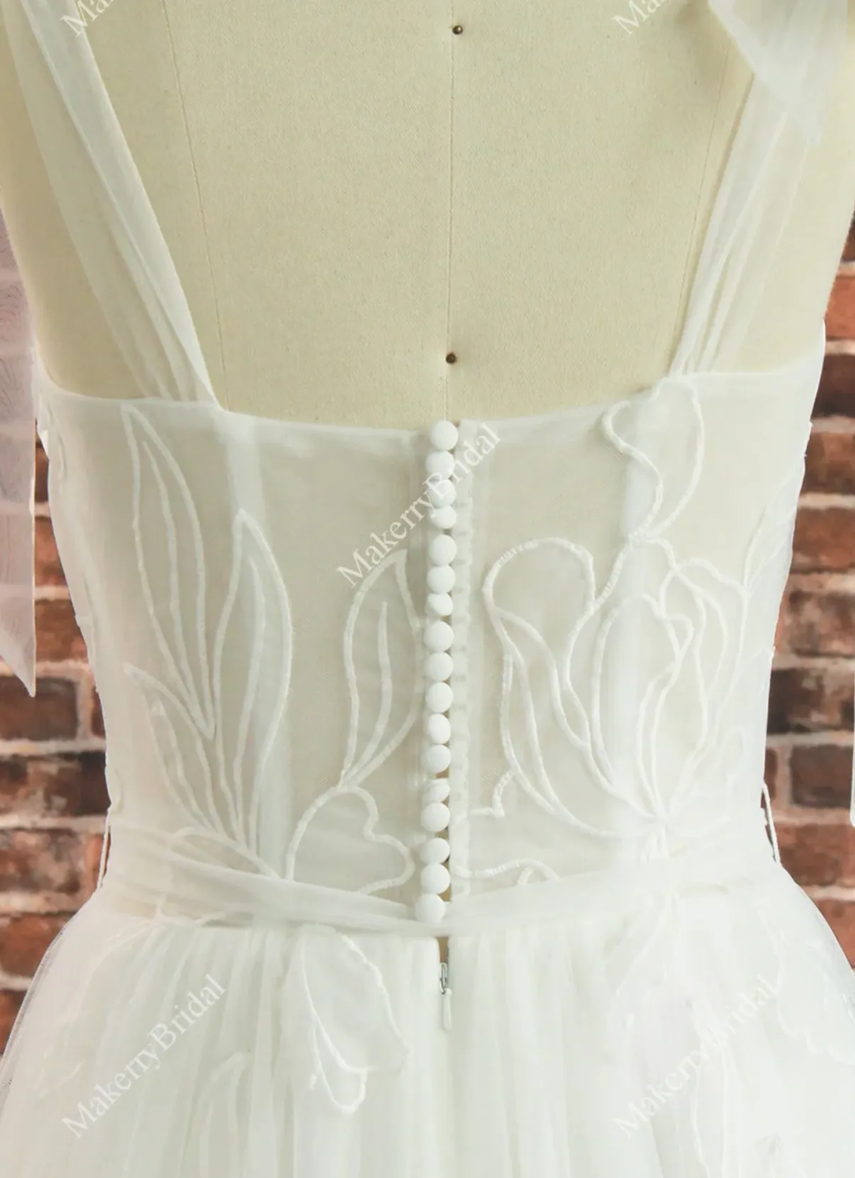 Dreamy Sweetheart Embroidery Lace Wedding Dress