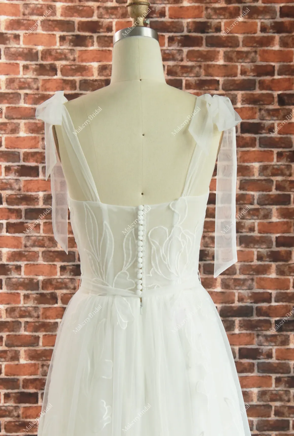 Dreamy Sweetheart Embroidery Lace Wedding Dress