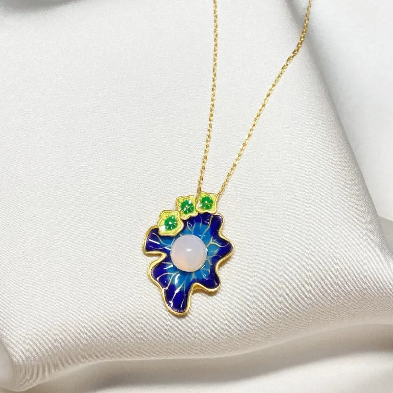 Exquisite enamel lotus pendant court style vintage natural chalcedony beads necklace