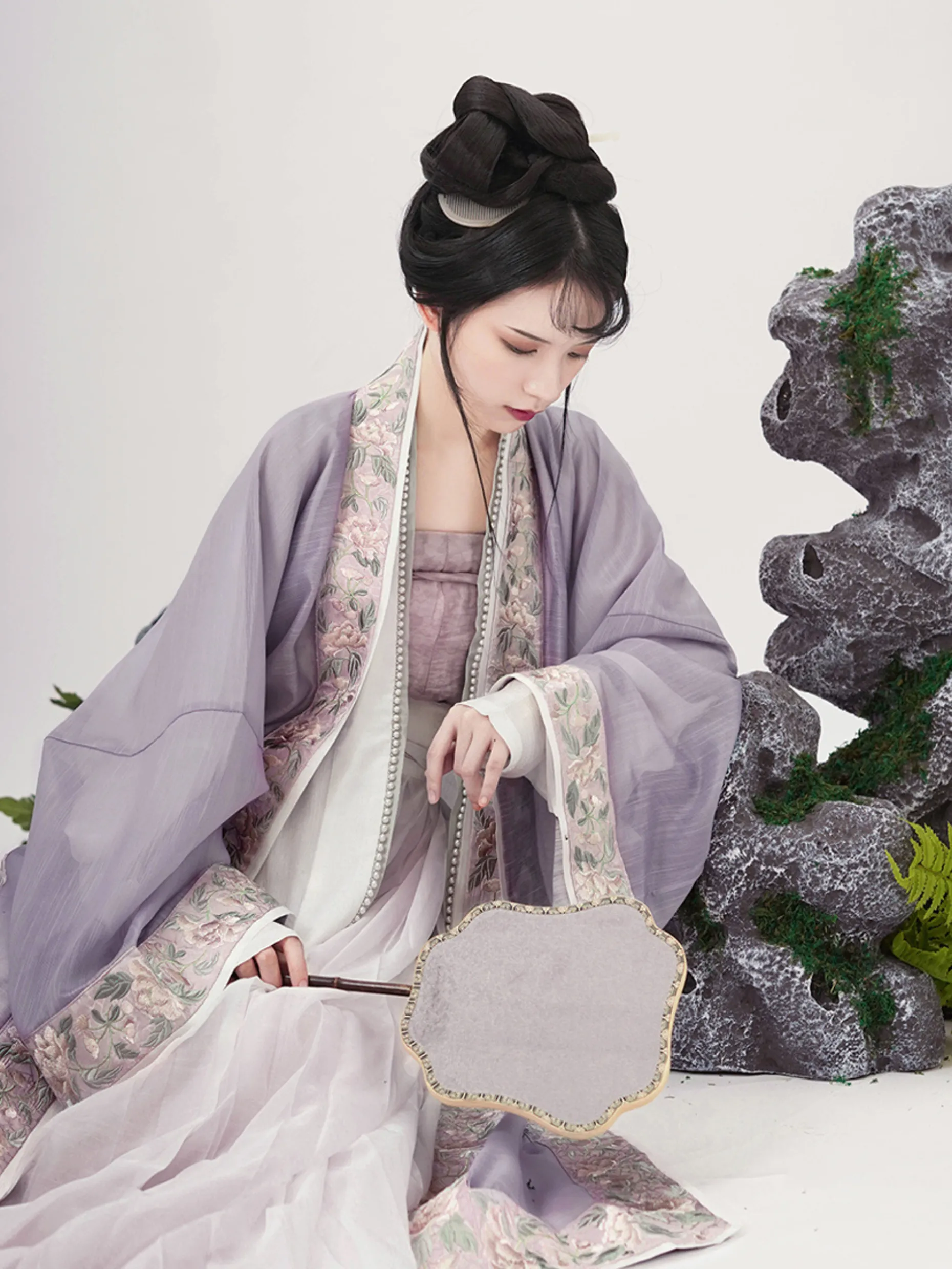 Xue Qing 雪青 Lilac Pearl Song Dynasty Ruqun