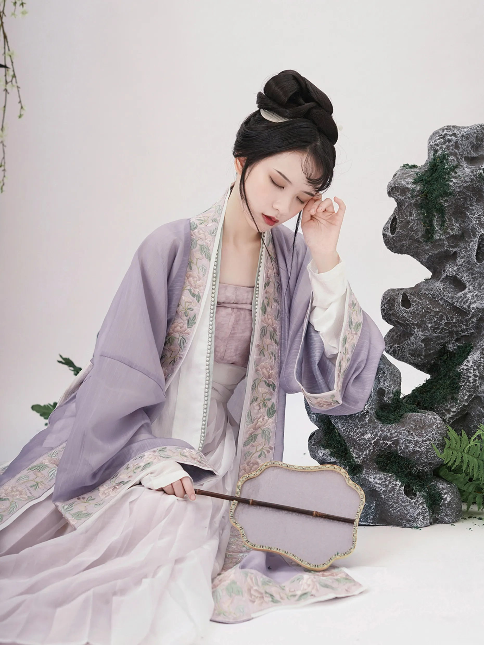 Xue Qing 雪青 Lilac Pearl Song Dynasty Ruqun